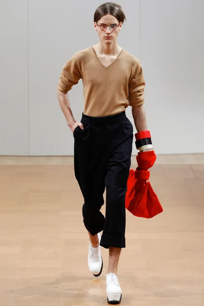 Look 9